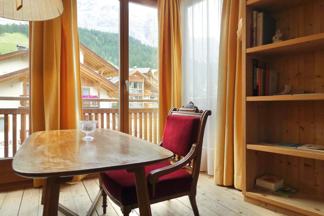 Apartments Da La Vedla Flats San Cassiano  Eksteriør bilde