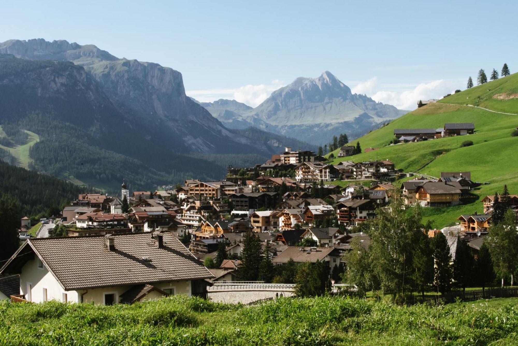 Apartments Da La Vedla Flats San Cassiano  Eksteriør bilde