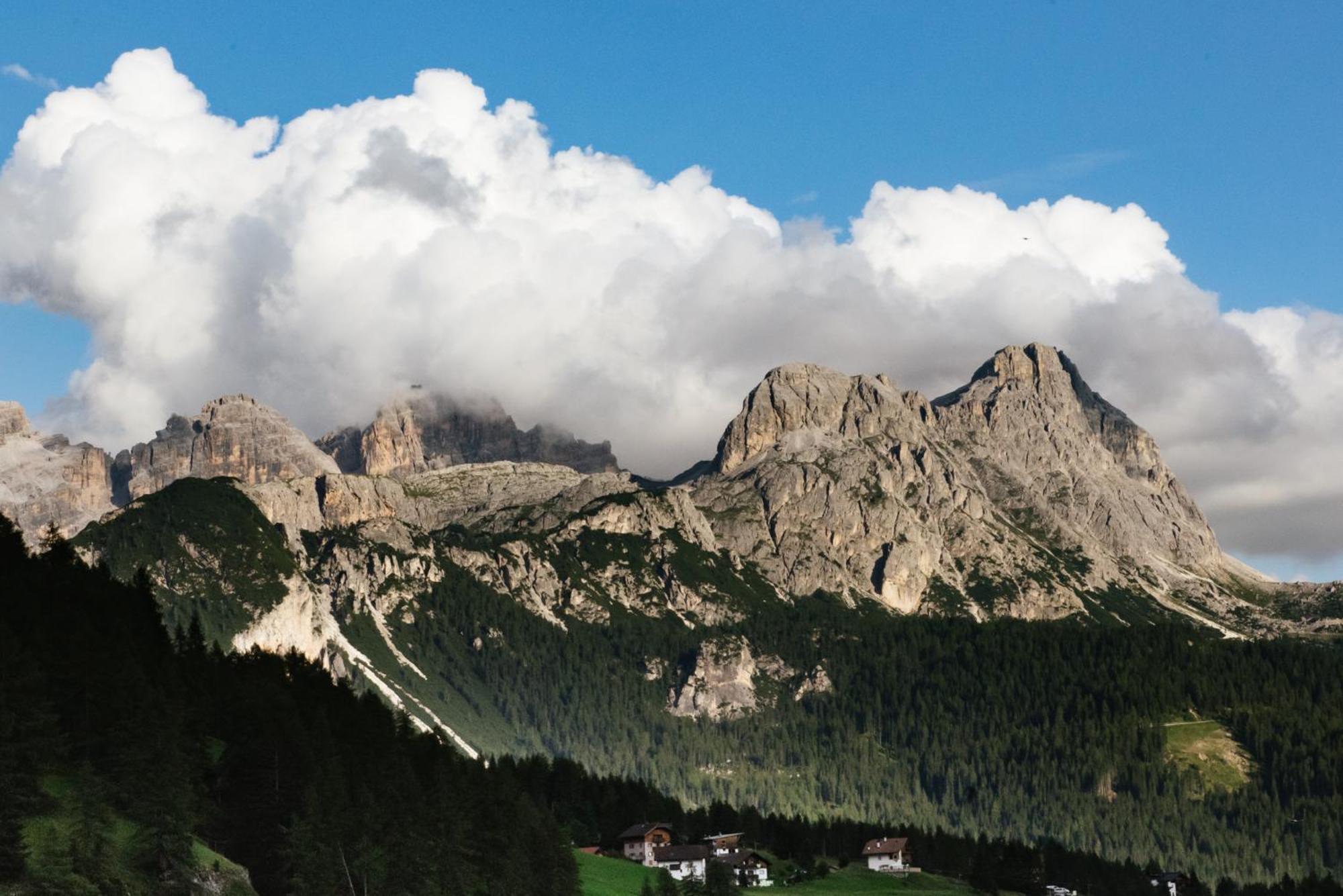 Apartments Da La Vedla Flats San Cassiano  Eksteriør bilde